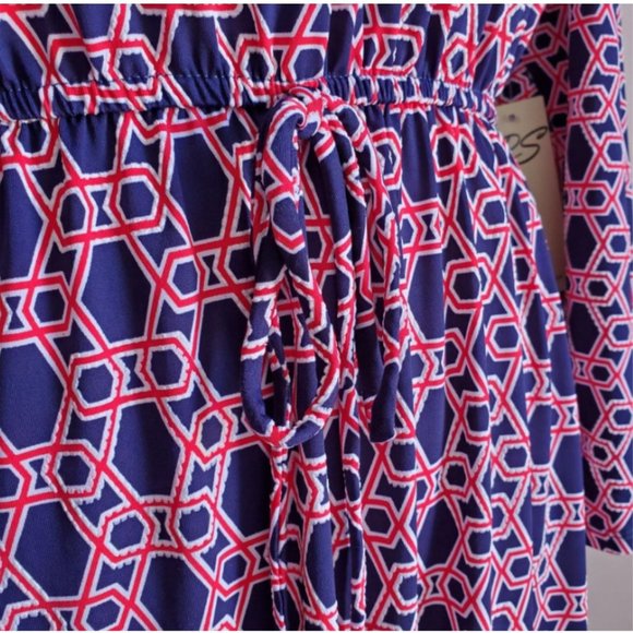 NWT PerSeption Women dress Size 1x navy white red print with faux gold chain - Picture 3 of 8